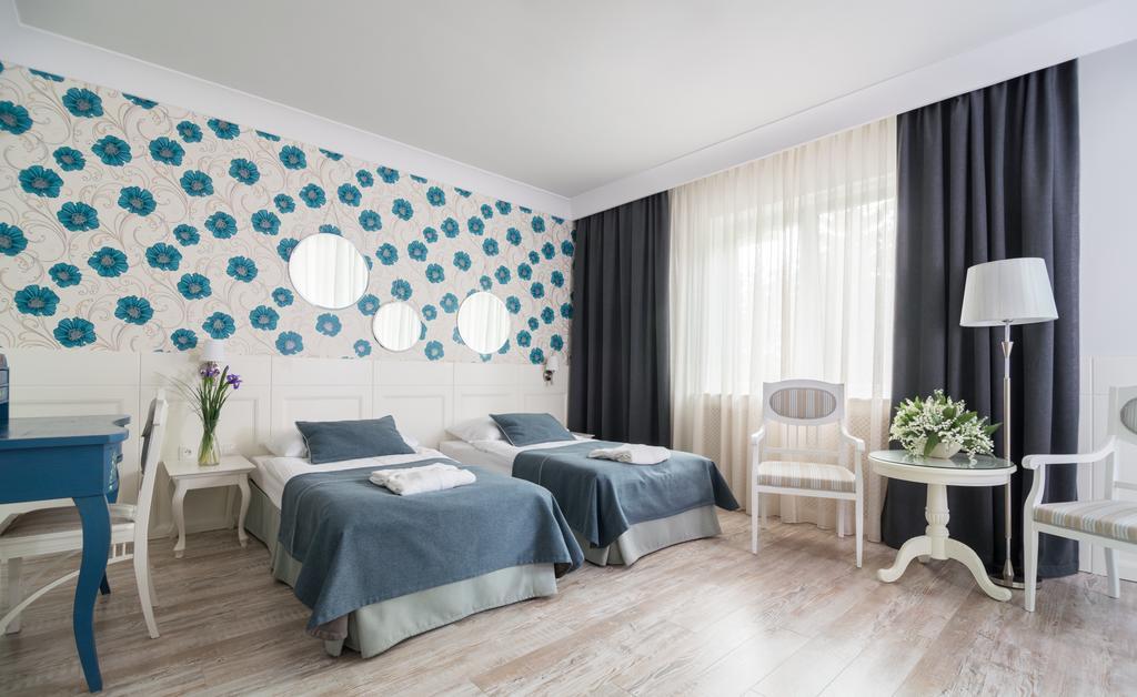 Hotel Afrodyta Business & Spa Radziejowice Exterior foto