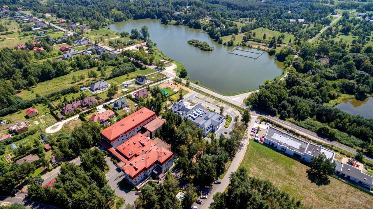 Hotel Afrodyta Business & Spa Radziejowice Exterior foto
